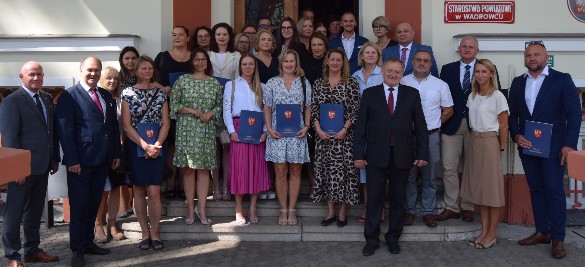 13 nauczycieli szkół i placówek prowadzonych przez Powiat Wągrowiecki uzyskało awans zawodowy